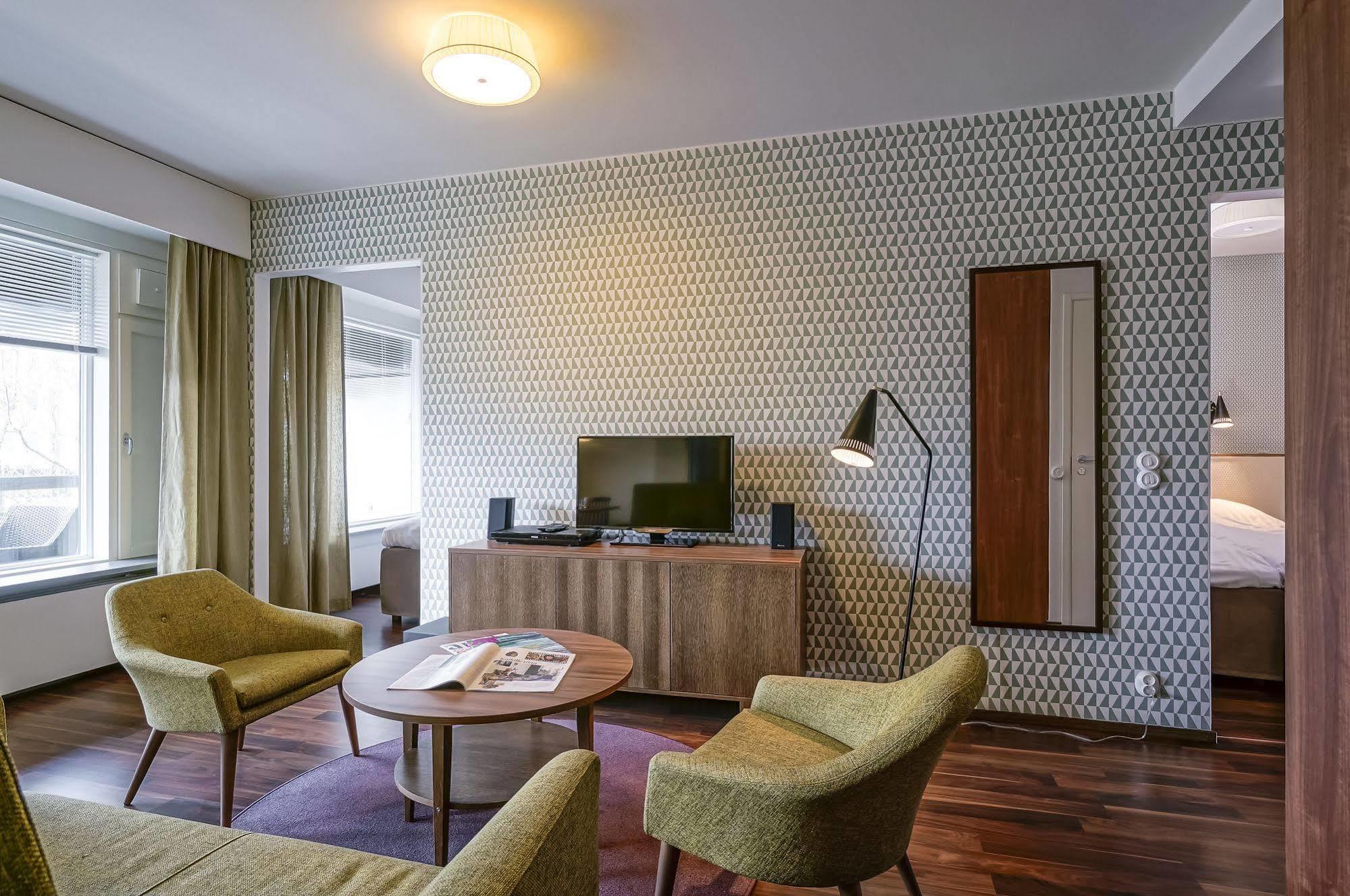 Forenom Serviced Apartments Espoo Tapiola エクステリア 写真